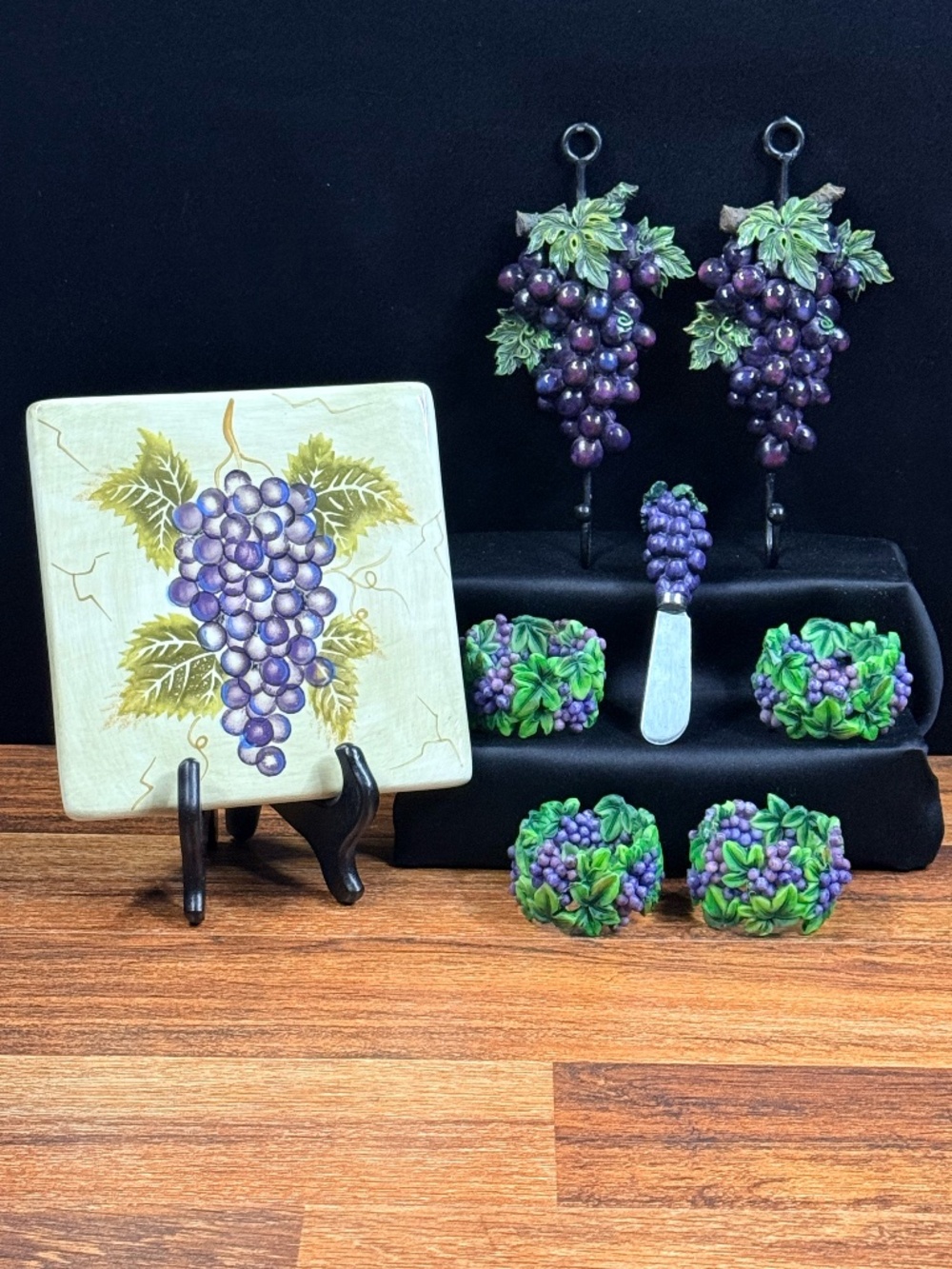 Grape Fruit Kitchen Lot